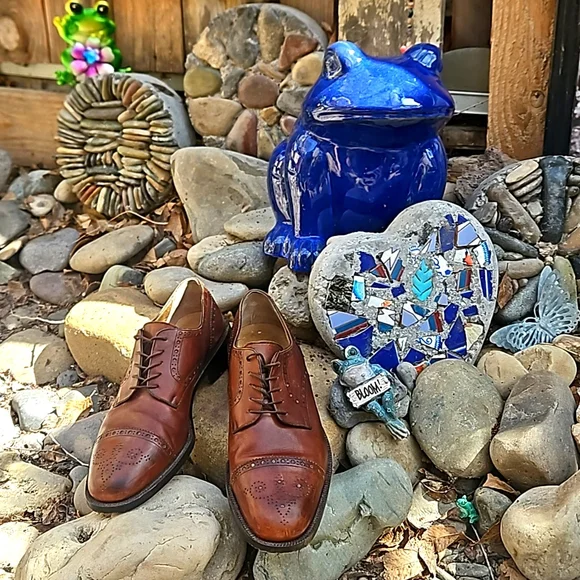 Cole Haan | Shoes | Cole Haan Kneeland Brogue Leather Cap  display picture 3